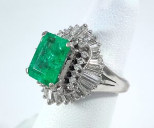 PLAT DIA/EMRLD RING - Image 2