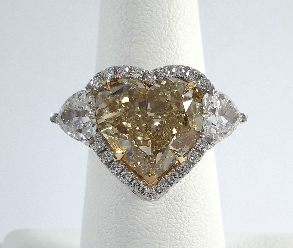 18KW FANCY YELLOW HEART DIA RING