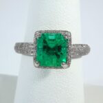 18KW EMERALD DIA RING