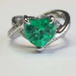 14KW HEART-SHAPE EMERALD RING