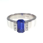 SAPPHIRE & DIA PLAT RING