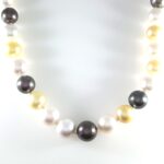 MULTI-COLOR PEARL NECKLACE