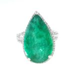 PEAR-SHAPE EMERALD & DIA 14KW RING