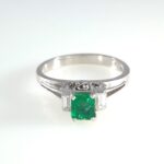 EMERALD & DIA PLAT 3-STONE RING