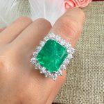 EMERALD & DIA 18KW HALO RING