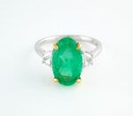 EMERALD & DIA 18KW 3-STONE RING