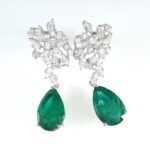 EMERALD & DIA CLUSTER 18KW EARRING