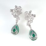 EMERALD & DIA CLUSTER 18KW EARRING - Image 3