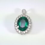 EMERALD & DIA 18KW PENDENT