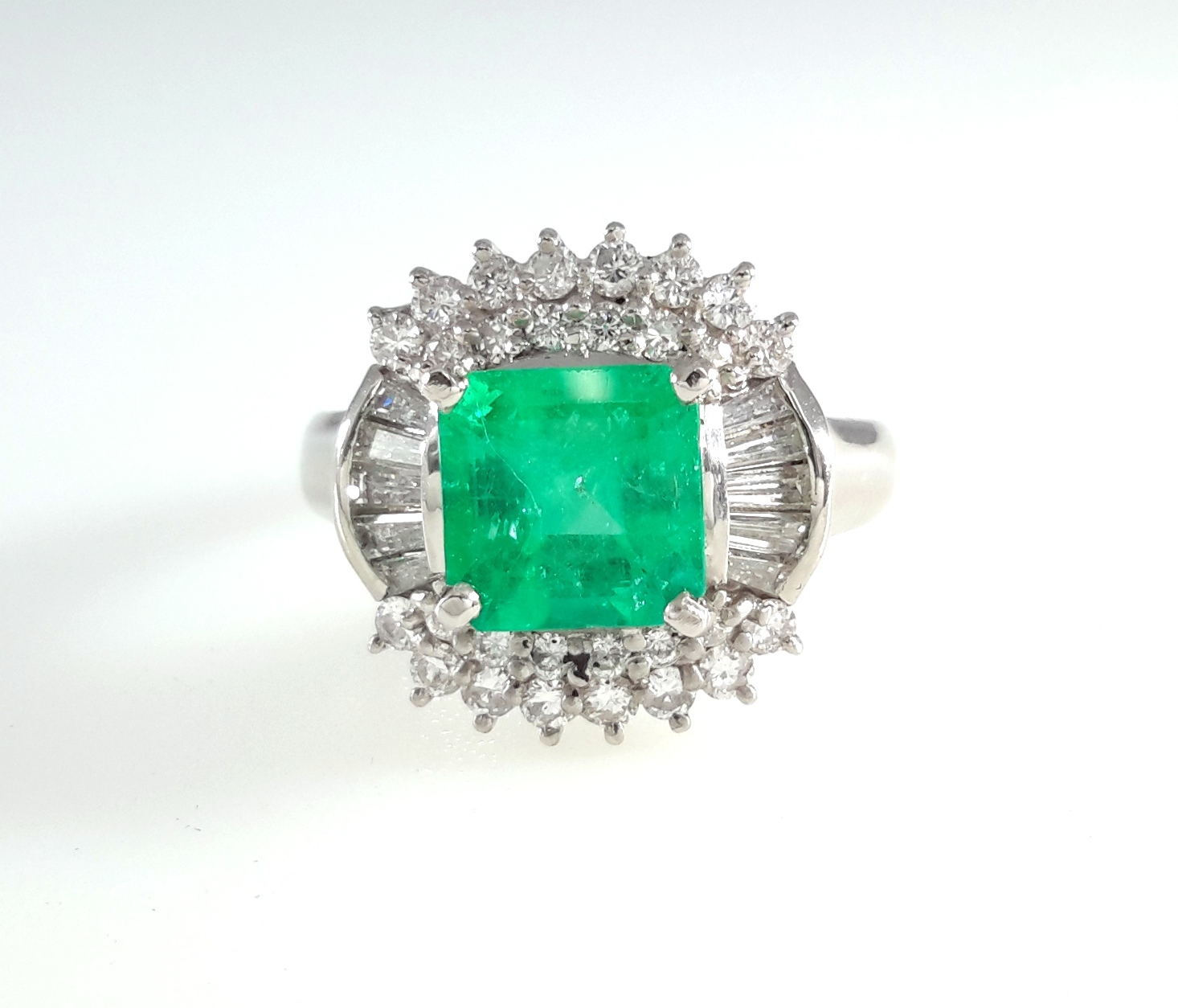 EMERALD & DIA PLAT RING EMERALD & DIA PLAT RING - Image 1