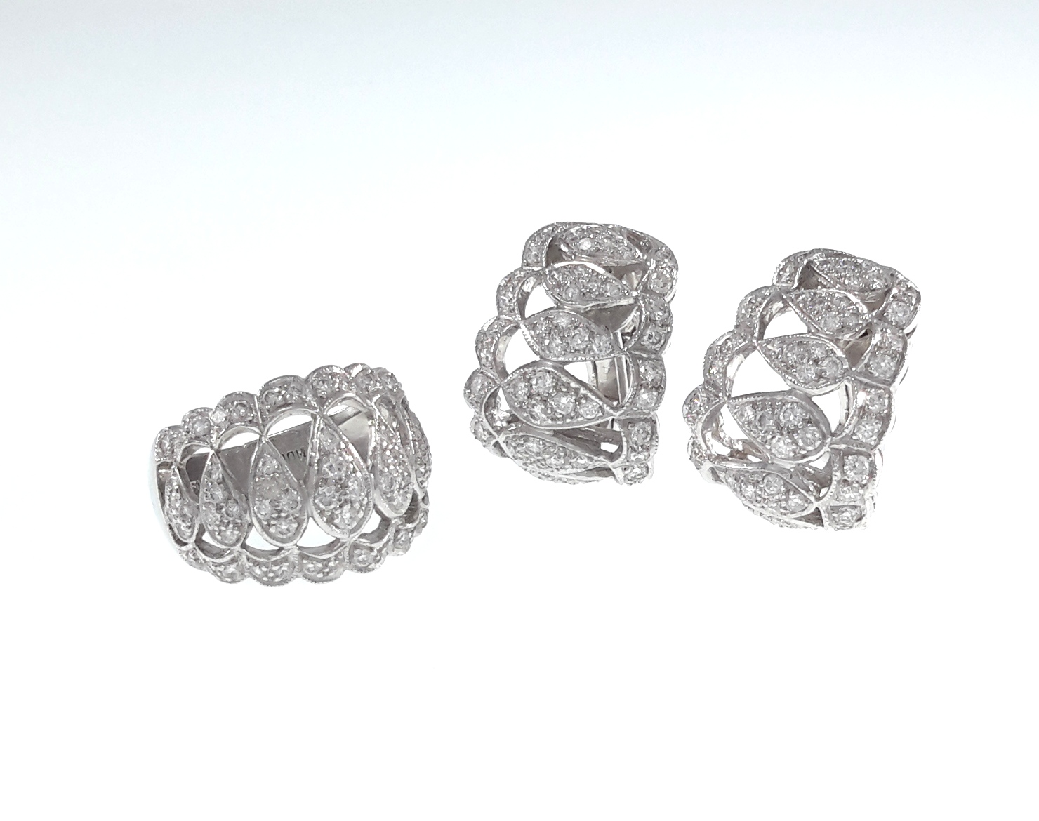 DIA 18KW RING & EARRINGS SET DIA 18KW RING & EARRINGS SET - Image 1