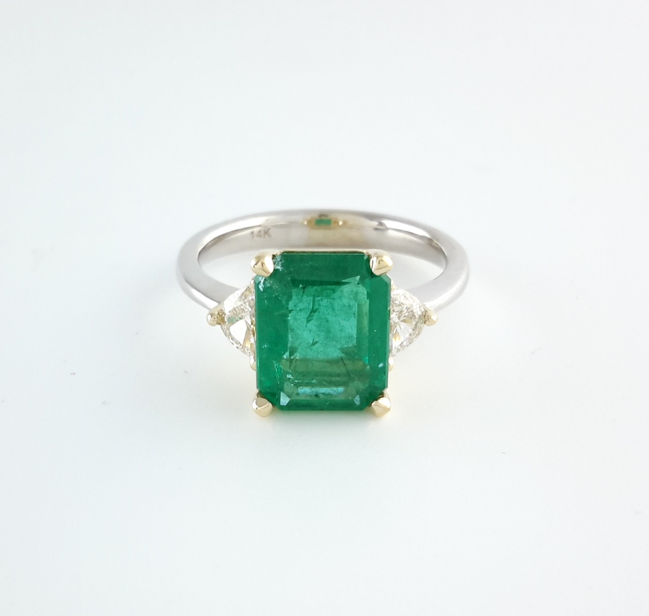 EMERALD & DIA 14KW RING EMERALD & DIA 14KW RING - Image 1