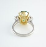 EMERALD & DIAMOND 3-STONE RING - Image 4