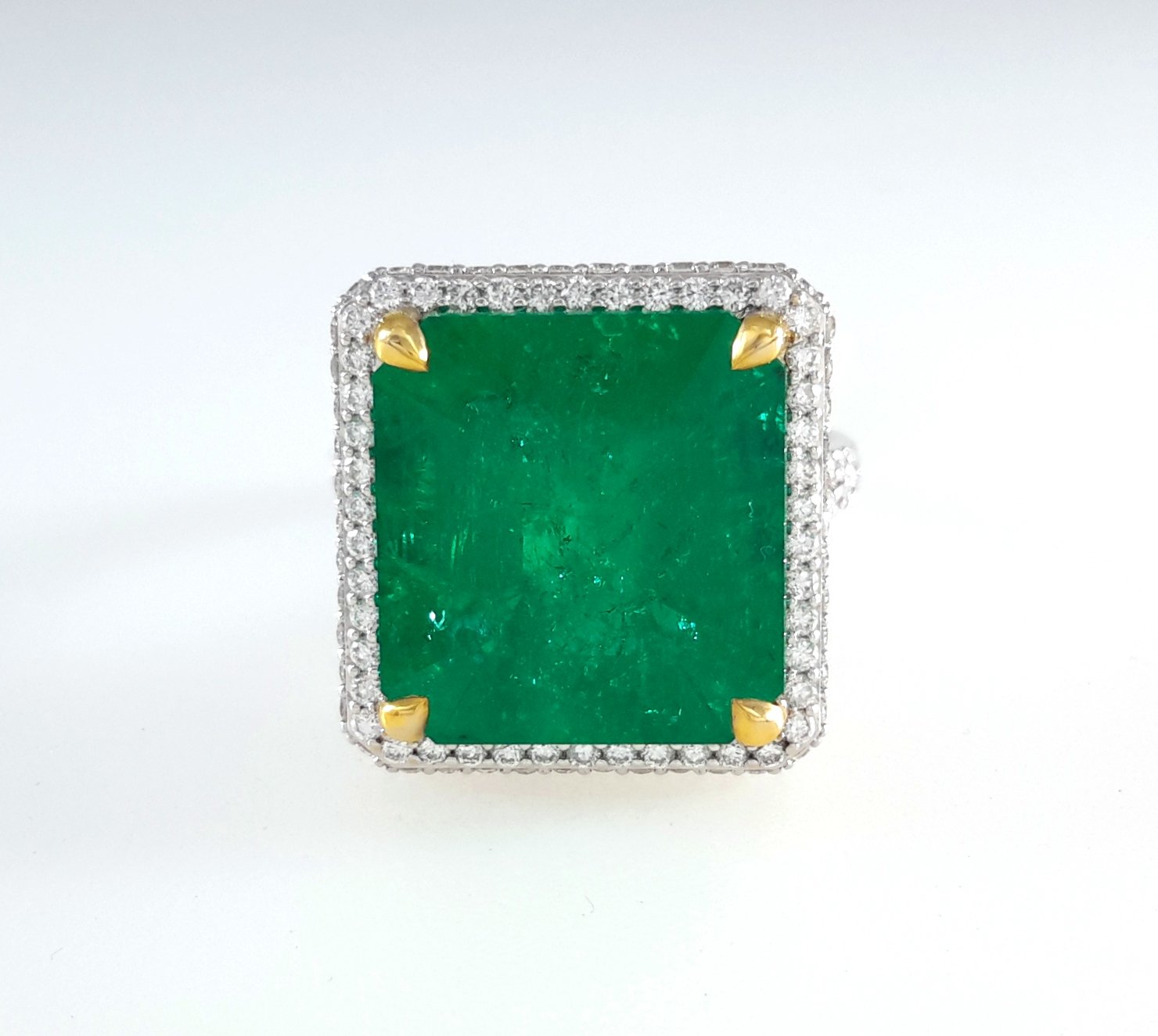 CDC COLOMBIAN EMERALD & DIA 18KW RING CDC COLOMBIAN EMERALD & DIA 18KW RING - Image 1