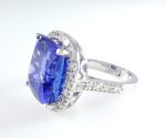19.04CT TANZANITE & DIA 14KW HALO RING - Image 4