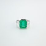 EMERALD & DIA PLAT 3-STONE RING