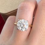4.04CT DIA 18KY SOLITAIRE RING - Image 3