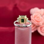 EMERALD & DIA 18KW THREE-STONE RING - Image 3