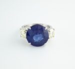 SAPPHIRE & DIA 3 STONE RING