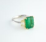 EMERLAD & DIA 3-STONE 18KW RING - Image 2