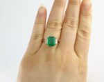 EMERLAD & DIA 3-STONE 18KW RING - Image 5